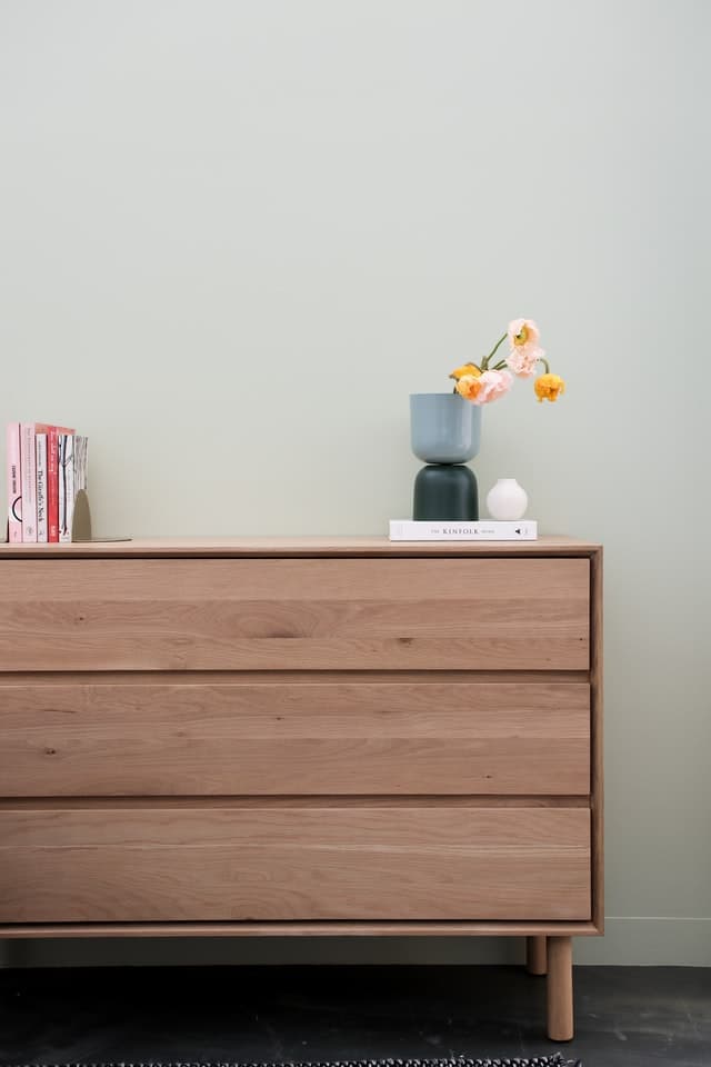Classic Chest of Drawers